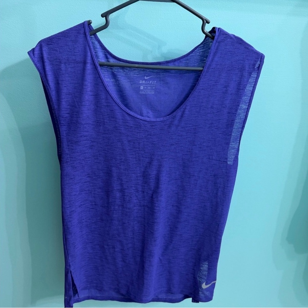 Set of 2 Women's Dri-Fit Tank Tops - Nike and Under Armour - Picture 2 of 12